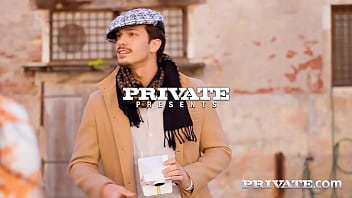 Do you know how leya desantis thanks somebody for a gift