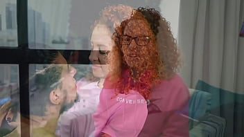 Apresentação da gostosa roberta ruiva