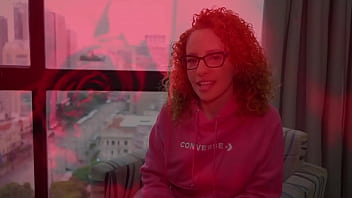 Apresentação da gostosa roberta ruiva