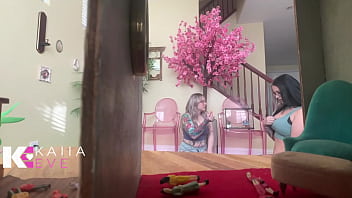 Giantess snack time in on the hunt for tiny escapees