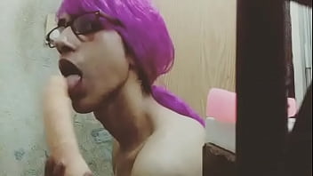 Joven Cabello Azul Oral thumbnail