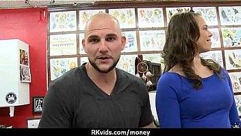 Amateur has sex for some quick cash 2