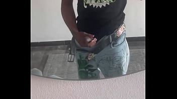 Playin w my dick on the 5th floor lobby & almost got caught viva la mexico ️