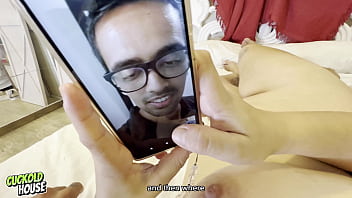 O marido corno dessa gordinha safada adora ver outro cara fodendo ela