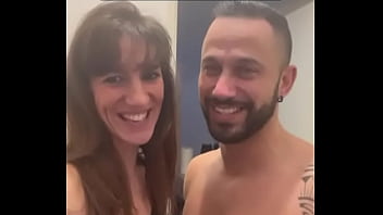 Lety howl s'endort paisiblement et commence à rêver un rêve humide dans