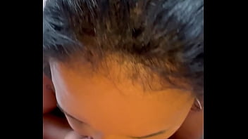 Bebei o pau dele todo e coloquei no meio dos meus peitões