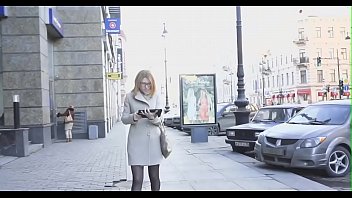 That babe is nerdy by damn sexy