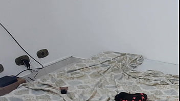 Vivi guedez he goes crazy with all this and even jerks off while watching the hottie moan in front of him and cum hard asking the other guy to fill him up too so the cuckold is even happier