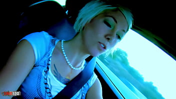 French whore milky cooper fucked in the ass at the beach