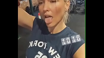 Tu veux voir le résultat de tout ce sport je te montre tout sur ma page fan