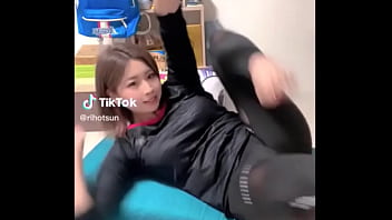 開脚ストレッチ