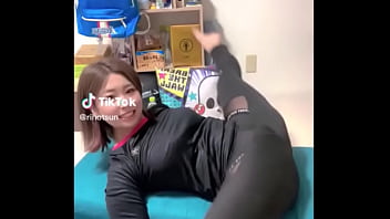 開脚ストレッチ