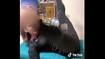 開脚ストレッチ