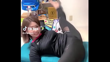 開脚ストレッチ