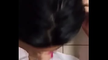 Quickie blow on knees