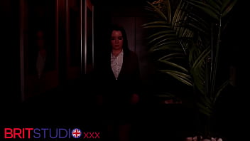 Student sucks cock at the gloryhole