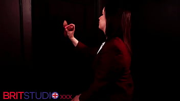 Student sucks cock at the gloryhole