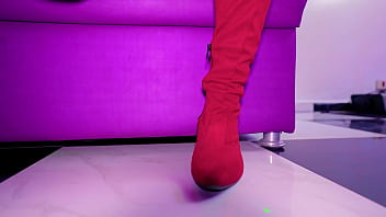 Levei as garotas na boate pra foder no meio da galera