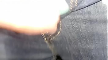 Pantalones orinados y doble orgasmo