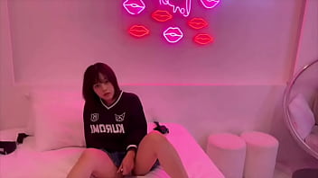 女子大生のオナニーみせます。こんなに変態的なオナニーしてます