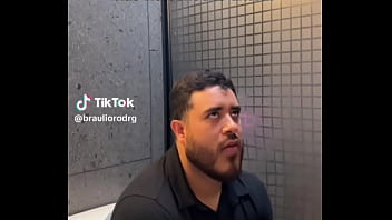 Hetero hetero hetero