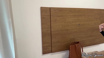 Chupei a gostosa da corretora enquanto ela me mostrava o apartamento Chupei a gostosa da corretora enquanto ela me mostrava o apartamento