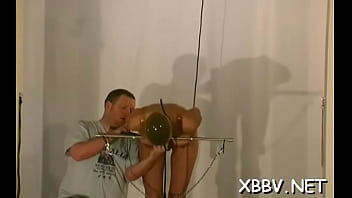 Overwhelming girlie goes pussy