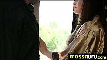 Amateur hookup gives happy ending massage 11