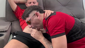 Mamei O Pirocão Do Meu Amigo Antes De Ir Para O Jogo thumbnail