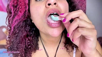 Vore asmr eating gummy worms close up