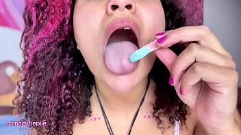 Vore asmr eating gummy worms close up