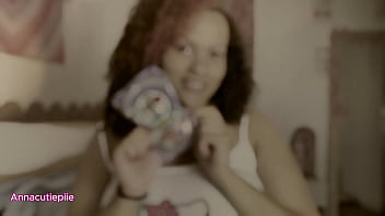 Vore asmr eating gummy worms close up