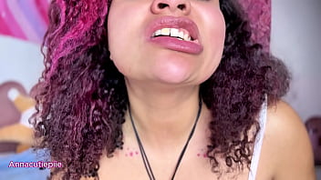 Vore asmr eating gummy worms close up