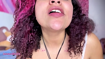 Vore asmr eating gummy worms close up