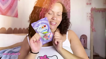 Vore asmr eating gummy worms close up