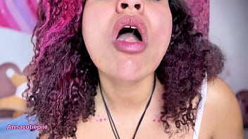 Vore asmr eating gummy worms close up