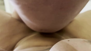 Morena gostosa cavalgando