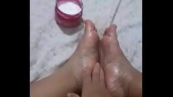Mais um vídeo desses pés de princesa
