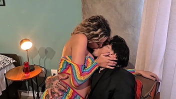 Sexo radical com pisada na cara