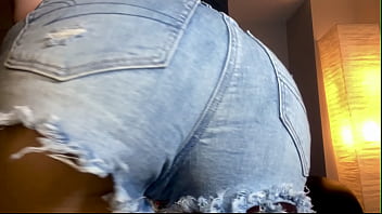 Fit body babe twerking shaking ass mini denim shorts