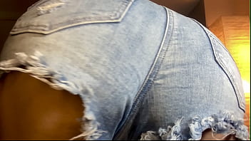 Fit body babe twerking shaking ass mini denim shorts