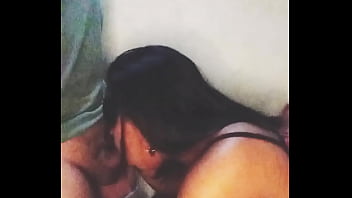 Lambendo bem gostoso bem fundo na garganta profunda licking real yummy deep in the deep throat