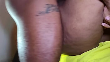 Metir tao forte na buceta da rapariga que ela tirou meu pau de dentro pra gosar