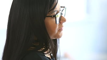 Ela me seduziu enquanto estudavamos