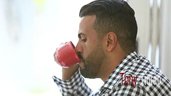 Ela me seduziu enquanto estudavamos