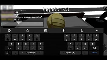 Chica guapa me hace sentir bien en roblox