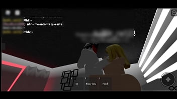 Chica guapa me hace sentir bien en roblox