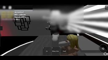 Chica guapa me hace sentir bien en roblox