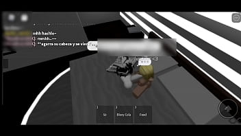 Chica guapa me hace sentir bien en roblox