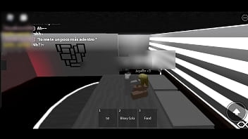 Chica guapa me hace sentir bien en roblox